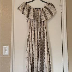 Off the shoulder ruffle maxi dress